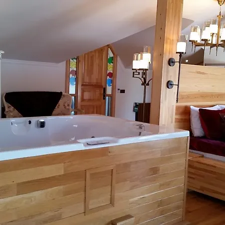 Asiklar By Suekrue Adalar